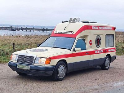 Second-hand Mercedes E250 90 CP (66 kW) 1993 Bej Berlinǎ