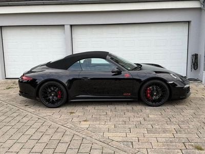 Porsche 911 Carrera 4 GTS