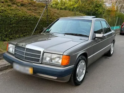 Brugt Mercedes 190 122 HK (89 kW) 1993 Grå Sedan