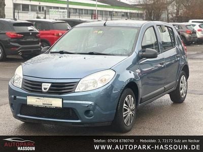 Blau "mineral" Gebraucht 2010 Dacia Sandero Limousine | 2.999 € (Etwas zu teuer)