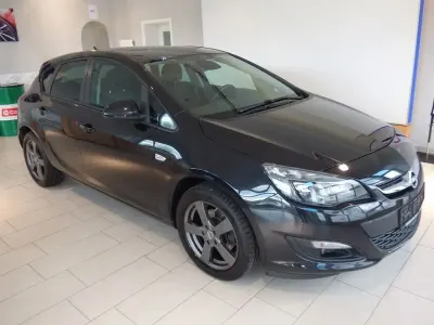 Gebraucht Opel Astra Style 110 PS (80 kW) 2015 Schwarz Kleinwagen