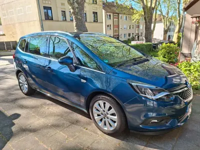 Gebraucht Opel Zafira Innovation 140 PS (102 kW) 2017 Blau Van / Kleinbus