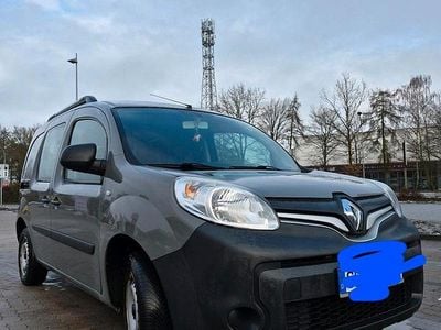 Grau Gebraucht 2015 Renault Kangoo Rapid Extra Van / Kleinbus | 4.700 €