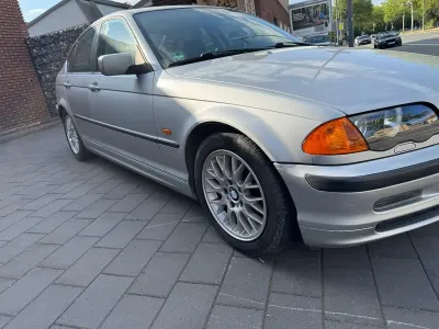Gebraucht BMW 320 Sport Line 150 PS (110 kW) 2000 Silber Limousine