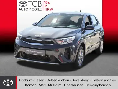 Gebraucht Kia Stonic Edition 7 101 PS (74 kW) 2023 Perennialgrau met (grau) SUV