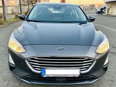 Gebraucht Ford Focus Trend 101 PS (74 kW) 2019 Grau Kombi