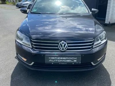 Gebraucht VW Passat 140 PS (102 kW) 2013 Schwarz Kombi