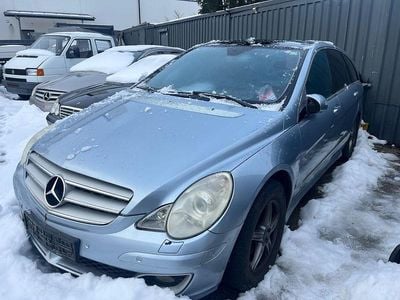 Blau Gebraucht 2009 Mercedes R320 Van / Kleinbus | 3.900 € (Superpreis)