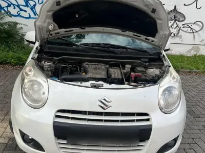 Gebraucht Suzuki Alto 67 PS (49 kW) 2009 Weiß Kleinwagen