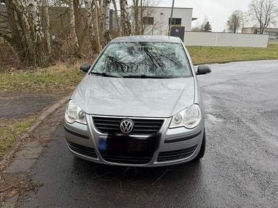 Gebraucht VW Polo 64 PS (47 kW) 2006 Silber Kleinwagen