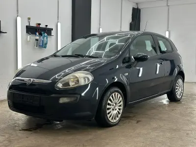 Gebraucht Fiat Punto 69 PS (50 kW) 2012 Blau Kleinwagen