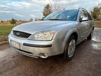 Gebraucht Ford Mondeo 125 PS (91 kW) 2001 Silber Kombi