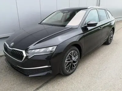 Neu Skoda Octavia Selection 150 PS (110 kW) 2026 Grau Kombi