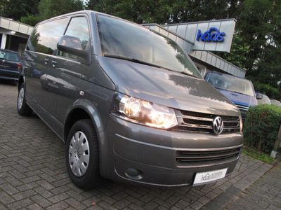 Gebraucht VW T5 Comfortline 140 PS (102 kW) 2015 Grau metallic Van