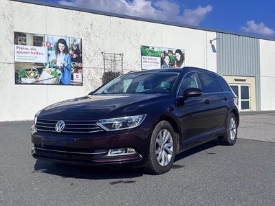 Gebraucht VW Passat Comfortline 120 PS (88 kW) 2015 Rot Kombi