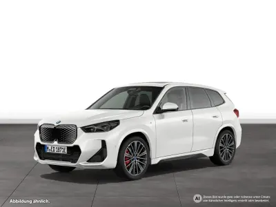 Gebraucht BMW iX1 M Sport 225 kW (306 PS) 2025 Weiß SUV