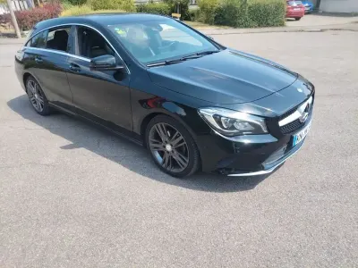 Gebraucht Mercedes CLA200 Shooting Brake Urban 156 PS (114 kW) 2016 Schwarz Kombi