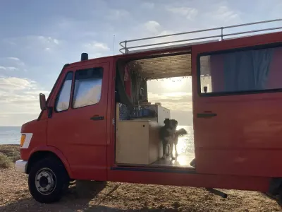 Usata Mercedes T1 95 CV (69 kW) 1991 Rosso Furgone