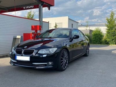 gebraucht BMW 320 E92 i Coupé