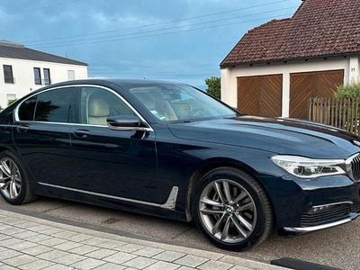 Gebraucht BMW 730 265 PS (194 kW) 2017 Grau Limousine