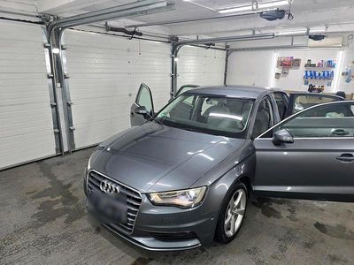 Gebraucht Audi A3 110 PS (80 kW) 2015 Grau Limousine