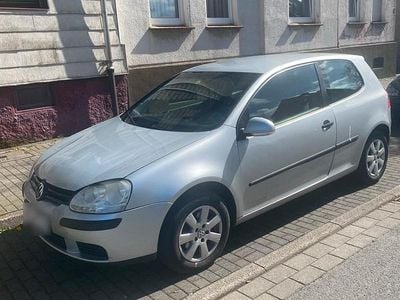 Gebraucht VW Golf V 75 PS (55 kW) 2004 Silber Kleinwagen