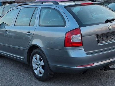 Usado Skoda Octavia 2013 Azul Carrinha