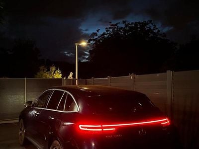 Mercedes EQC400