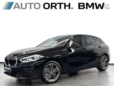 Gebraucht BMW 118 Sport Line 210 PS (154 kW) 2022 Schwarz Kleinwagen