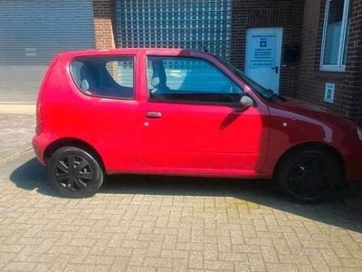 Begagnad Fiat Seicento 54 HK (39 kW) 2009 Röd Halvkombi