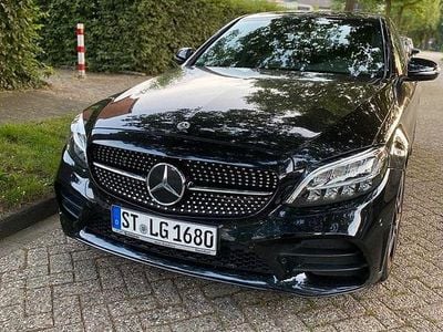 Gebraucht Mercedes C200 AMG line 184 PS (135 kW) 2019 Schwarz Limousine