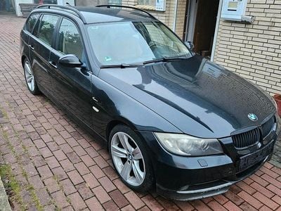 Gebraucht BMW 320 163 PS (119 kW) 2007 Schwarz Kombi