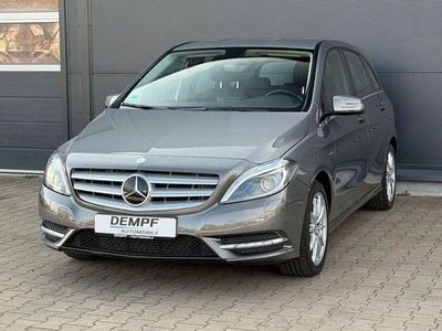 Usata Mercedes B200 156 CV (114 kW) 2012 Grigio Monovolume