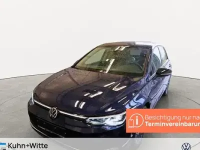 Brugt VW Golf VIII Active 110 HK (80 kW) 2022 Blå Sedan