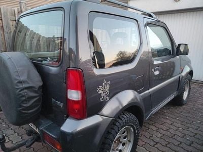 Usata Suzuki Jimny 86 CV (63 kW) 2010 Grigio SUV