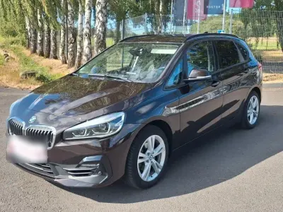 Gebraucht BMW 218 Active Tourer Advantage 139 PS (102 kW) 2018 Braun Van / Kleinbus