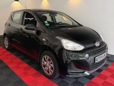 Gebraucht Hyundai i10 Classic 67 PS (49 kW) 2018 Phantom black. / mic Kleinwagen