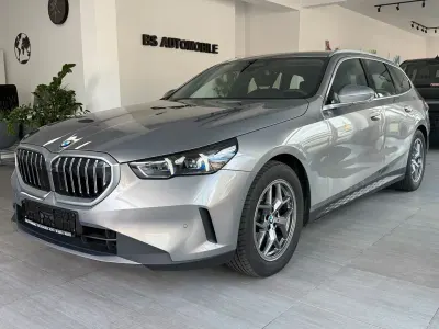 Gebraucht BMW 520 Sport Line 197 PS (144 kW) 2024 Grau Limousine