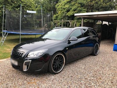 Gebraucht Opel Insignia 192 PS (141 kW) 2012 Schwarz Kombi