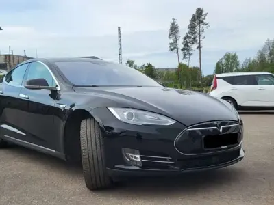 Brugt Tesla Model S 225 kW (306 HK) 2015 Sort Hatchback