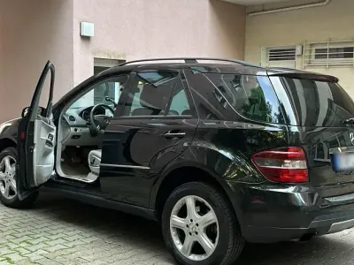 Gebraucht Mercedes ML280 140 PS (102 kW) 2007 Schwarz SUV