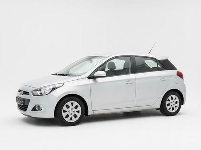 Gebraucht Hyundai i20 Classic 84 PS (61 kW) 2016 Silber Limousine
