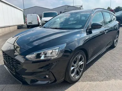 Gebraucht Ford Focus ST-Line 150 PS (110 kW) 2020 Schwarz Limousine