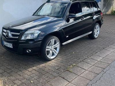 Schwarz Gebraucht 2009 Mercedes GLK220 SUV | 8.300 € (Etwas zu teuer)