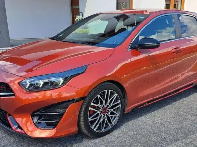 Gebraucht Kia Ceed GT GT 204 PS (150 kW) 2023 (rng) orange fusion met. Kleinwagen