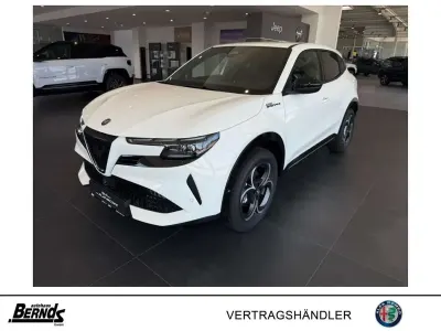 Neu Alfa Romeo Junior Edizione Speciale 136 PS (100 kW) 2026 Bianco sempione SUV