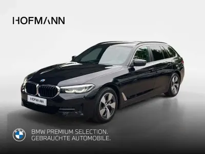 Gebraucht BMW 530 Sport Line 245 PS (180 kW) 2023 Saphirschwarz metallic Kombi