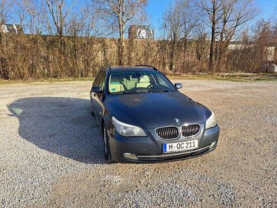 Gebraucht BMW 530 235 PS (172 kW) 2008 Grau Kombi