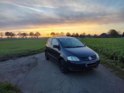 Gebraucht VW Fox 59 PS (43 kW) 2008 Schwarz Kleinwagen