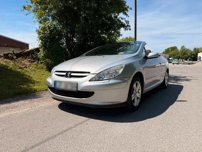 Gebraucht Peugeot 307 CC 140 PS (102 kW) 2004 Silber Cabrio